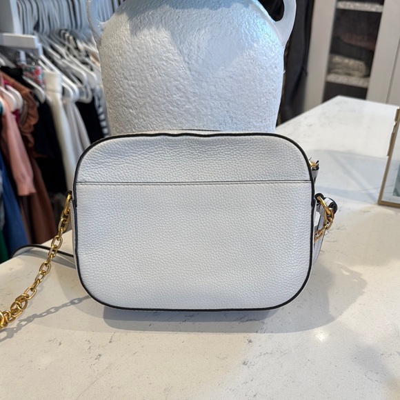 Tory Burch White Crossbody Bag with Logo Detail - Picture 2 of 3